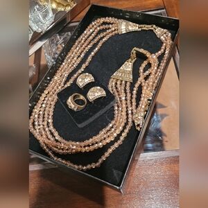 Heidi Daus Elegant "Chougny-Gold" Jewelry Set